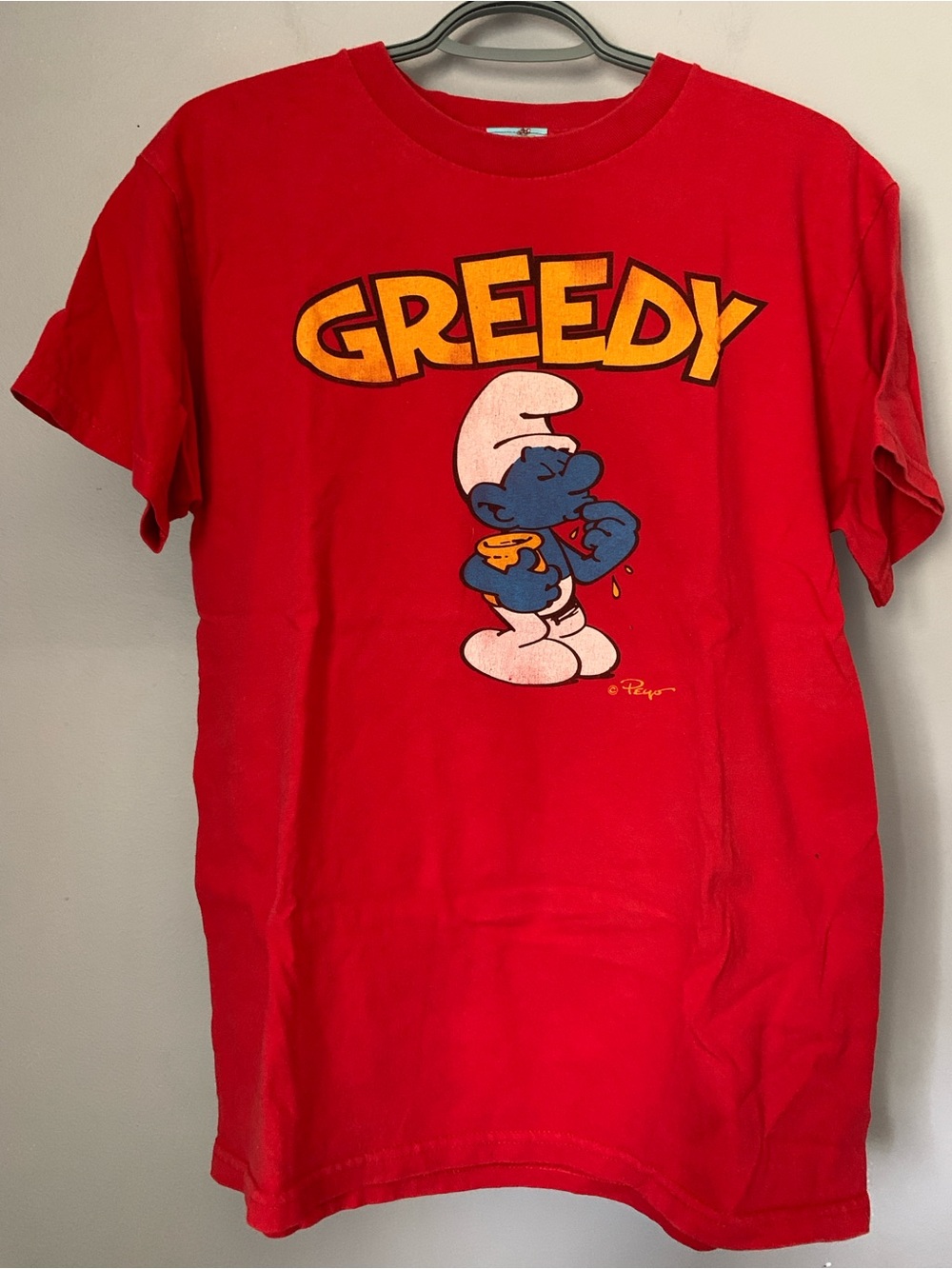Smurfs Greedy Graphic T-Shirt Red Cartoon Tee Y2K Style Medium 2010